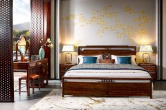 新中式家具風格145平的現(xiàn)代風，淺色基調(diào)搭配深色家具，就是沉穩(wěn)大氣